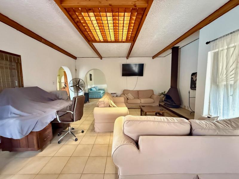 4 Bedroom Property for Sale in Bergzicht Western Cape